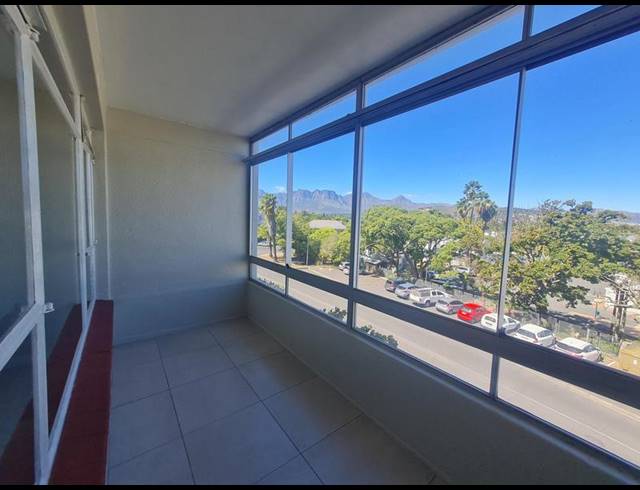 3 BEDROOM PROPERTY TO RENT IN SOMERSET WEST CENTRAL